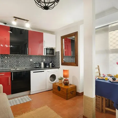 Host Wise - Lovely Bright Duplex - Prime Location Lisboa