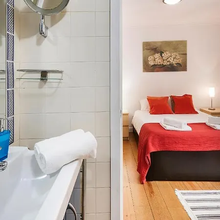 Host Wise - Lovely Bright Duplex - Prime Location Apartmán *